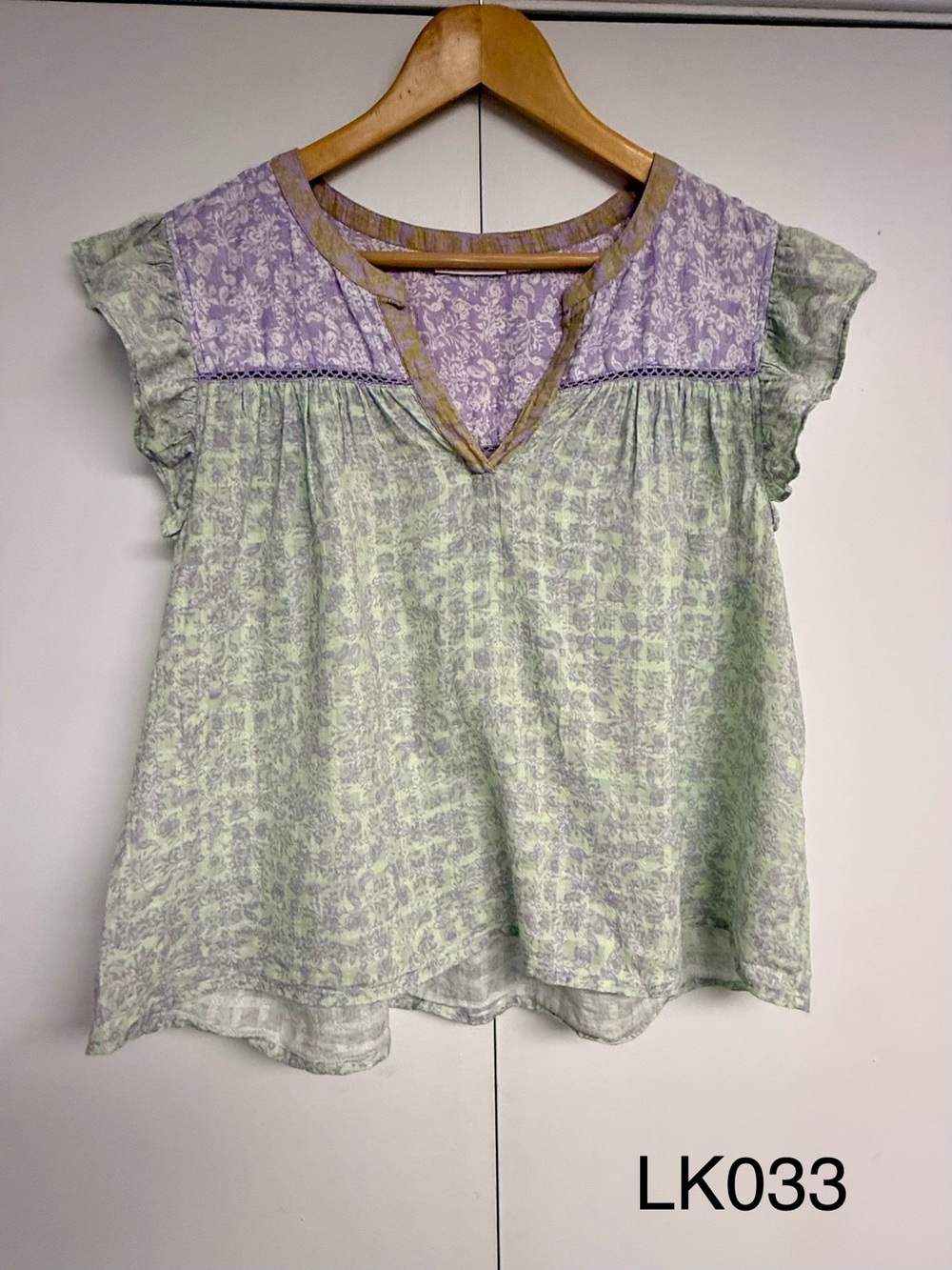 Roller Rabbit Lavender Sage Floral Cotton Flutter Sleeve Top L